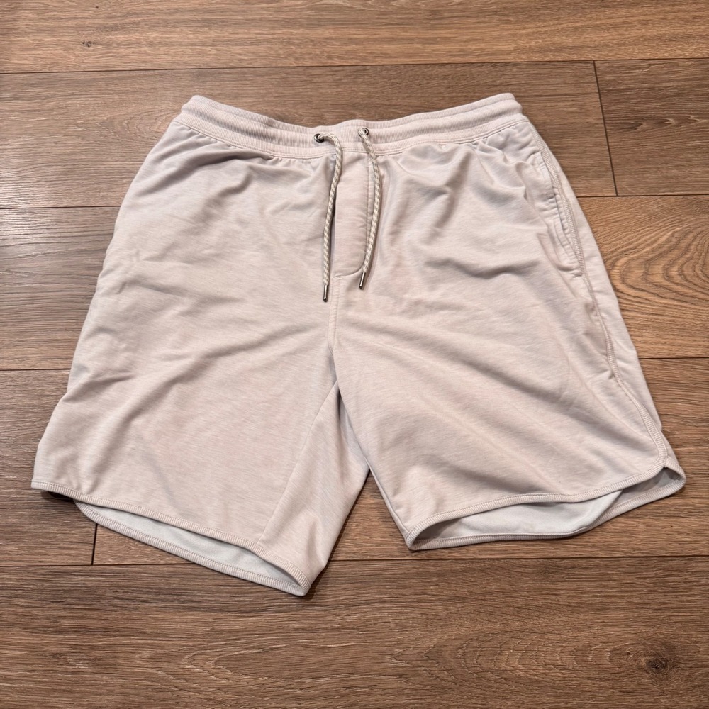 Vuori Ponto Performance Shorts Men Large Beige/Grey Heather V389 Athletic Lounge